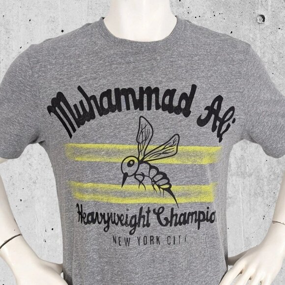 Roots Of Fight T Shirt Size Medium Tee Muhammad Ali Under Armour - Picture 3 of 6
